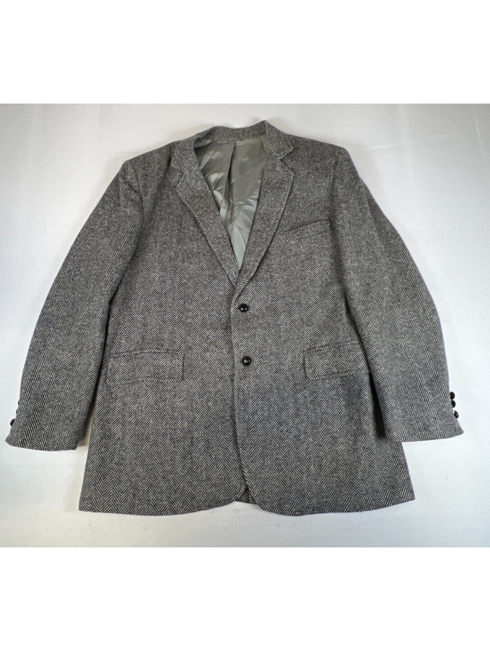 Vtg Madigans Men 46L Black White Herringbone Tweed Wool Sport Coat Blazer Jacket